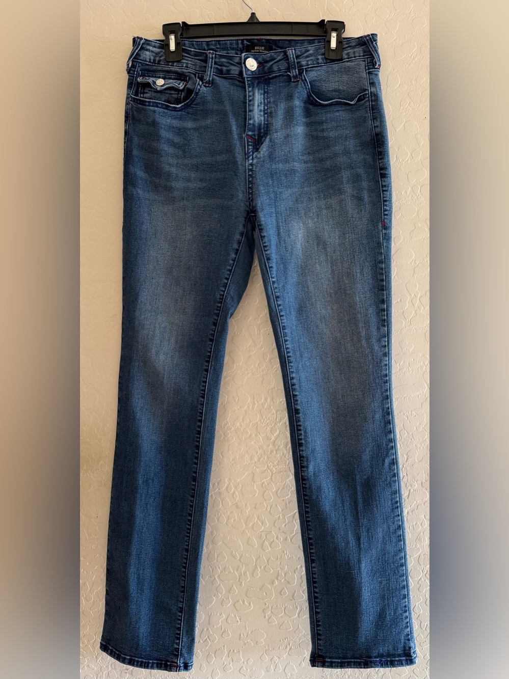 True Religion, size 32, Billie mid-rise straight-leg jeans